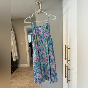 Lily Pulitzer dress, size M.